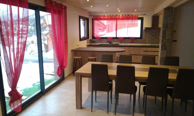Valloire Ski Chalet | Family-Friendly Chalet des Lys - Guest Rated 9.5/10