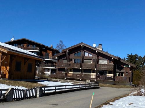 Les Carroz-d'Araches Apartment | Idyllic CHALET DES NEIGES: Family-Friendly Retreat Awaits