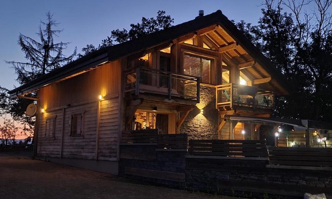 Lyaud House | Discover Chalet des secrets: Pet-Friendly & Family Fun