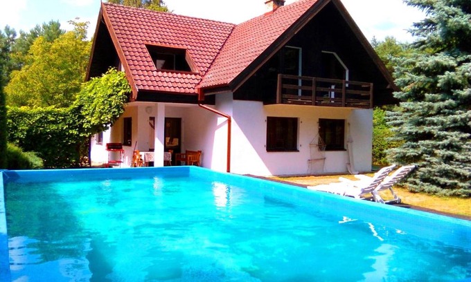 Trzciel Cabin | Charming Chalet Dom z Basenem with Pool & Pet-Friendly Stay