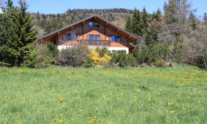 Arbaz House | Relax at Chalet Domaine de la Famille te Arbaz, 4-Star Haven