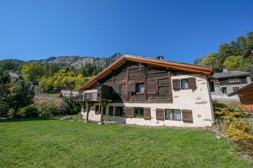 Montroc Apartment | Chalet Du Croz RJ - Family-Friendly Retreat with Great Reviews