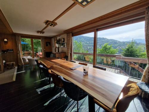 Saint-Gervais-les-Bains Ski Chalet | Elegant Chalet du Vernay: Guest Rated 9.8 with Hot Tub