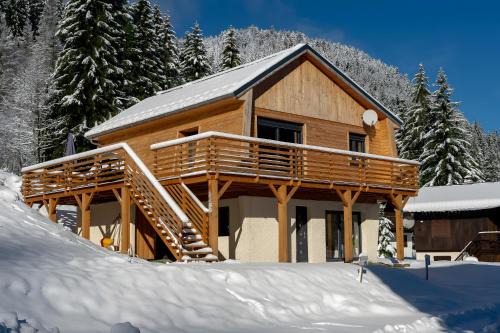 Saint-Pierre-d'Entremont Ski Chalet | Chalet du Souillet