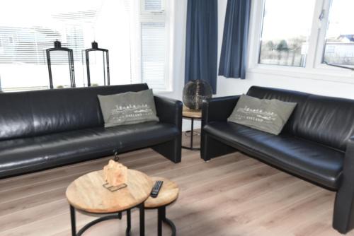 Municipality of Ameland Ski Chalet | Oceanfront Retreat at Chalet Duinzicht G68 Ameland
