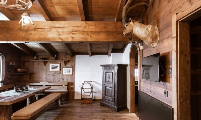 Saalbach-Hinterglemm House | Chalet Edelweiß: Pet-Friendly Retreat with Ocean Views