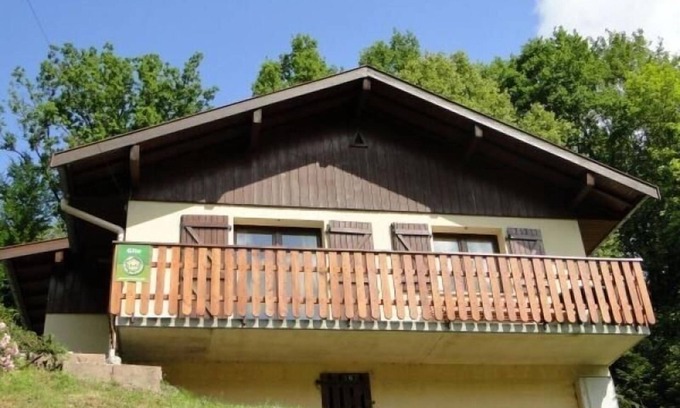 Rochesson Cottage | Comfortable Gite Rochesson with Spa and Kitchen Amenities
