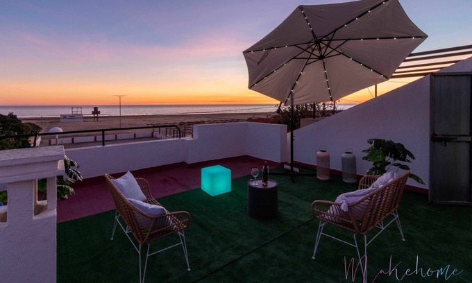 Punta Umbria House | Relaxing Chalet en la Misma Playa with Spa & Pet-Friendly Amenities