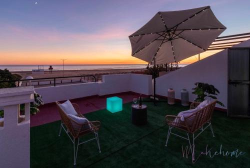 Punta Umbria House | Seaside Chalet: Pet-Friendly with Oceanfront Views
