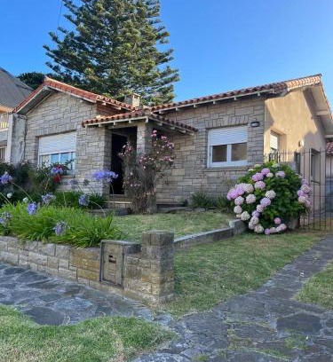 Punta Mogotes House | Cozy Chalet in Mar del Plata - Pet & Child Friendly Stay