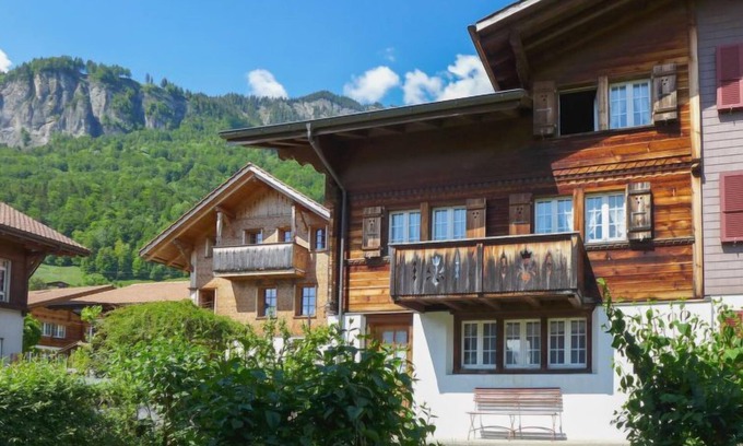 Brienz House | Inviting Chalet Esther with Lake View and Spa Amenities
