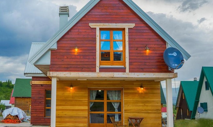 Zabljak House | Oceanfront Retreat at Chalet F&V Radosavović - Rated 9.3