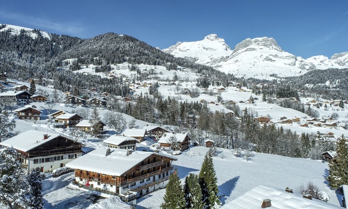 Cordon Ski Chalet | Ideal Chalet for Large Groups with Mont Blanc Views