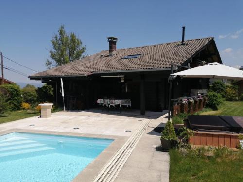 La Roche-sur-Foron Ski Chalet | Chalet familial au cœur de la Haute Savoie