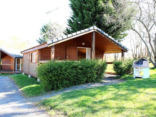 Treignat House | Family-Friendly Chalet with Terrace and Summer Activities