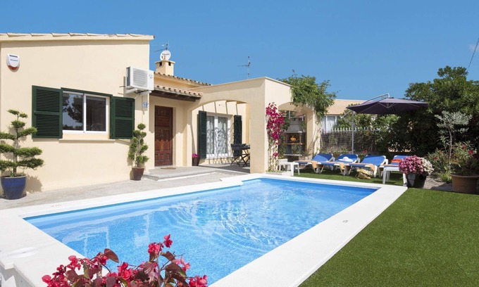 Alcudia Ski Chalet | Family-Friendly Chalet with Ocean View and Private Pool