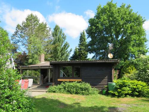 Jevenstedt Ski Chalet | Pet-Friendly Oceanfront Chalet Fietz with Fireplace