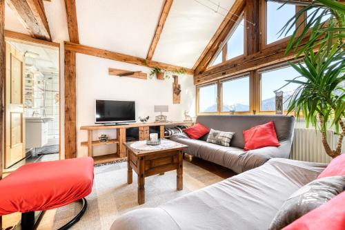 Buerserberg Apartment | Pet-Friendly Chalet Fischer with High Guest Ratings