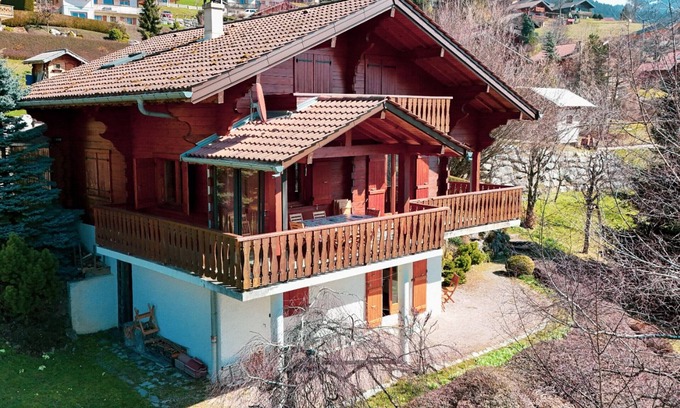 Bernex Ski Chalet | Spacious Chalet Bernex: Perfect for Families & Pets