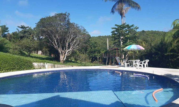 Igarata House | Idyllic Chalet for Rent in Igarata with Pool & Lake View