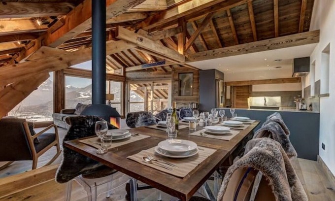 Saint-Gervais-les-Bains Ski Chalet | Chalet with Scenic Views Steps from Lifts and Town Center