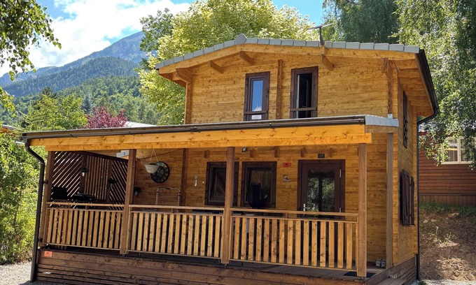 Saint-Leger-les-Melezes Ski Chalet | Chalet ManuLili - Summer or winter, it's all there!