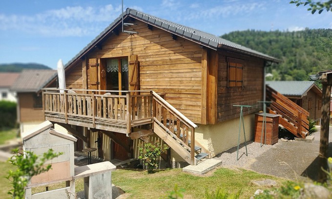 Saint-Maurice-sur-Moselle Ski Chalet | Cozy Chalet in Saint Maurice sur Moselle with Spa & Hot Tub