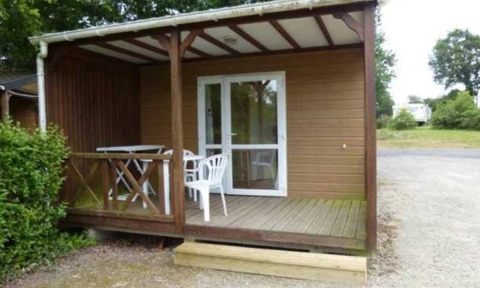 Sainte-Reine-de-Bretagne Ski Chalet | Family-Friendly Chalet with Pool and Spa Amenities
