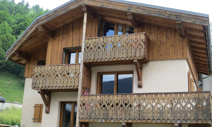 Nancroit Ski Chalet | Inviting Chalet in Peisey-Vallandry, Vanoise National Park