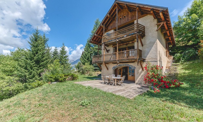 Villard-Reculas Ski Chalet | Chalet 'Gabbro- Moderne Tout Confort' with Mountain View, Private Terrace and Wi-Fi