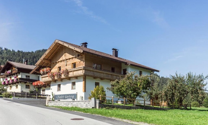 Muhlthal House | Oceanfront Retreat at Chalet Gasteig with Family Amenities