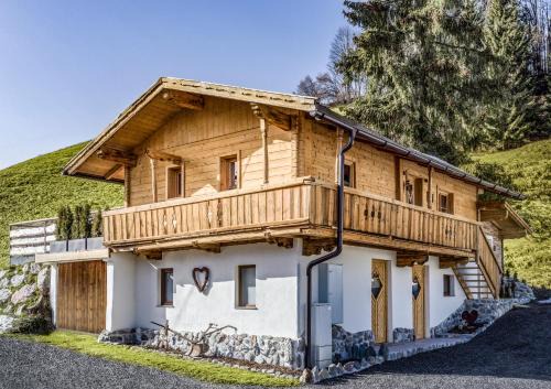 Kirchberg in Tirol Ski Chalet | Discover Chalet Hüttenzauber: Oceanfront Pet-Friendly Retreat