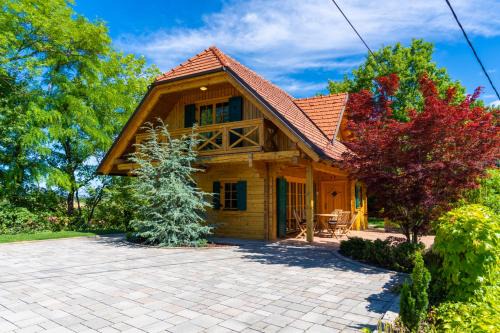 Majsperk Ski Chalet | Inviting Chalet Haloze: Guest Rated 9.6/10 & Family-Friendly