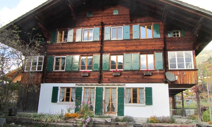 Lenk Ski Chalet | Discover Chalet Halten: Top-Rated & Family-Friendly Retreat