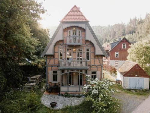 Treseburg Apartment | Cozy Oceanfront Retreat at Chalet HAUS WANDERLUST