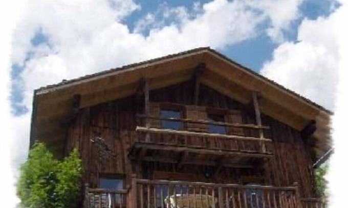 Hauteluce Ski Chalet | Cozy Chalet in Hauteluce with Spa and Family-Friendly Amenities