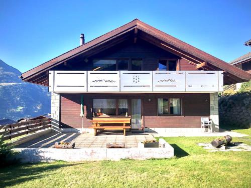 Graechen Apartment | Family-Friendly Chalet Hedy Ferienwohnung with High Ratings