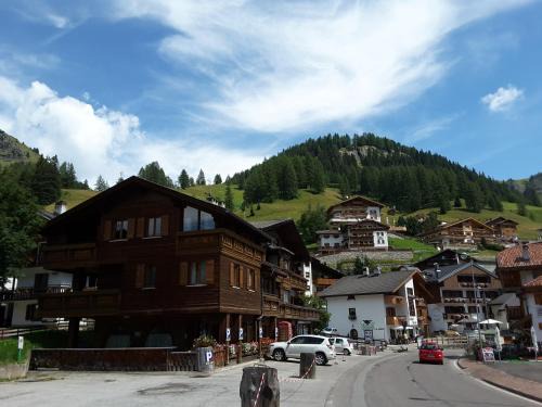 Arabba Apartment | Family-Friendly Chalet Helen with Great Guest Ratings