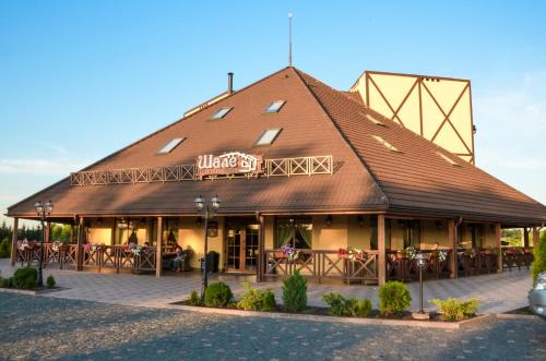 Zhytomyr Hotel | Pet-Friendly Chalet Hotel with Hot Tub & Breakfast Included