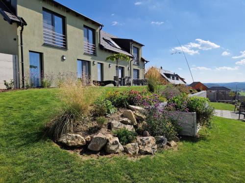 Karlovy Dvory Apartment | Oceanfront Chalet Houbový Vrch: 4-Star with Spa & Hot Tub