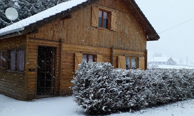 Le Grand Valtin Ski Chalet | Cozy Chalet Surrounded by Nature Near Gerardmer
