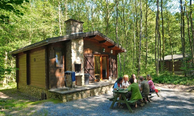 Oignies-en-Thierache House | Charming Forest Chalet with Kitchen and Pet-Friendly Perks