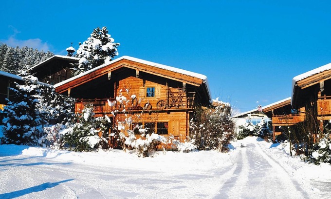 Fuegen Ski Chalet | Guest Rated: Chalets Almdorf Zillertal in Fügen
