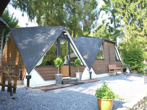 Gesves Ski Chalet | Cozy Chalet in Gesves with Roof Terrace & BBQ Paradise