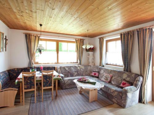 Kirchberg in Tirol Apartment | Cozy Apartment Steps from Ski Area in Kirchberg - Pet Friendly