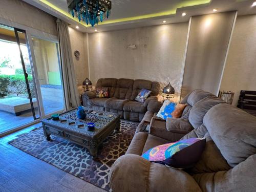 Zafarana Ski Chalet | Elegant Challet @ Mountain View Sokhna: Pet-Friendly Retreat