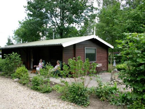Ootmarsum Ski Chalet | Cozy Chalet in Twente: Pet-Friendly & Wheelchair Accessible