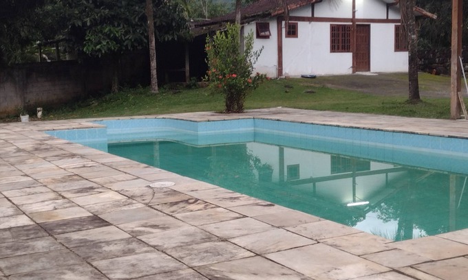 Angra dos Reis Ski Chalet | Relaxing Countryside Chalet with Pool & Pet-Friendly Amenities
