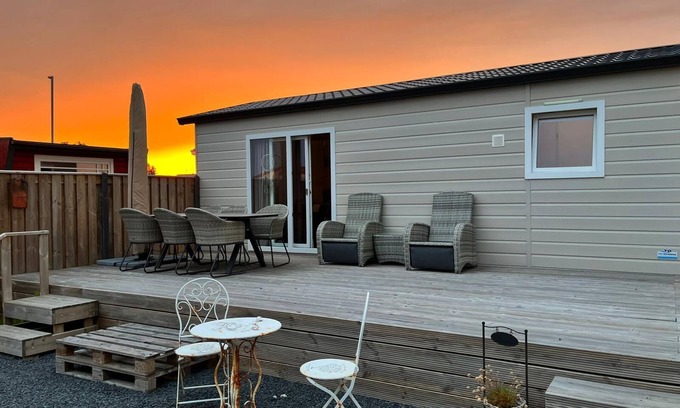 Serooskerke Ski Chalet | Family Retreat at Olmenveld with Spa and Hot Tub Bliss