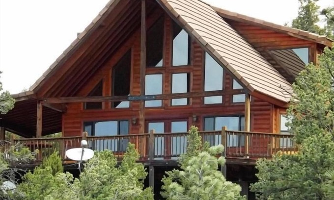 Heber Ski Chalet | Idyllic Chalet in the Pines with Mountain Views & Spa